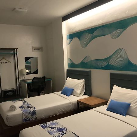 H Hotels - Metro North Uno Quezon City Zewnętrze zdjęcie